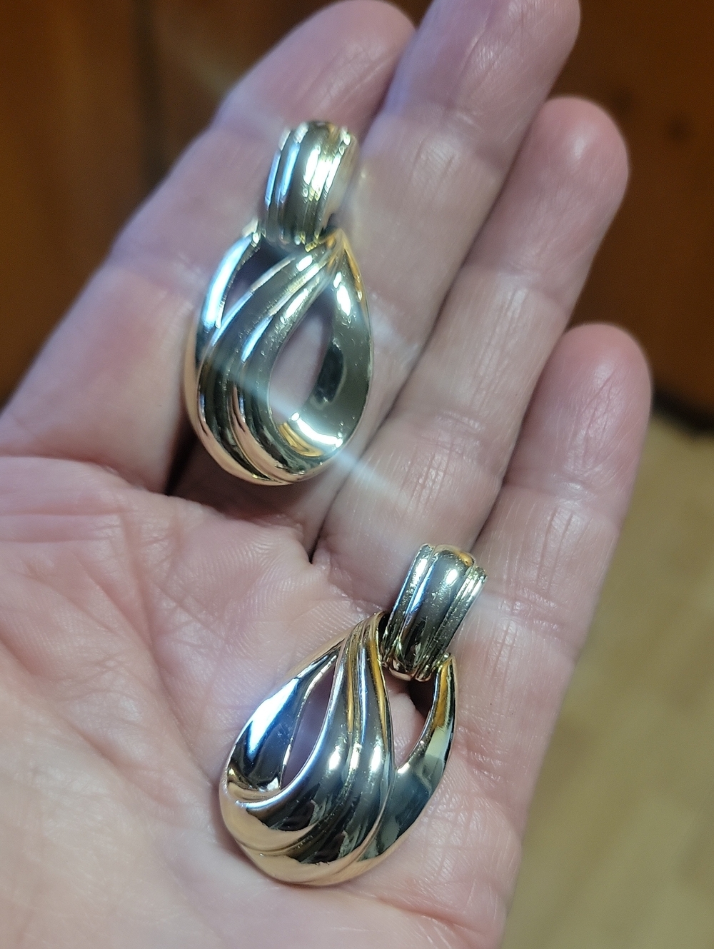 Gold-Tone Teardrop Pierced Earrings - vintage